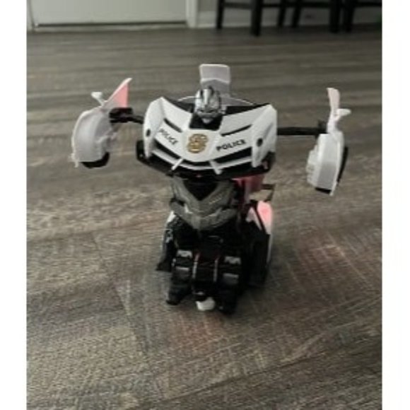 New Remote Control Car - Transform , One Button Deformation to Robot - Picture 2 of 2